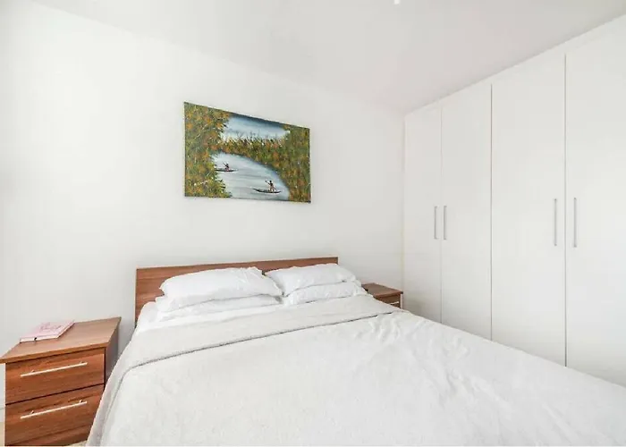 Lovely Notting Hill Apartment